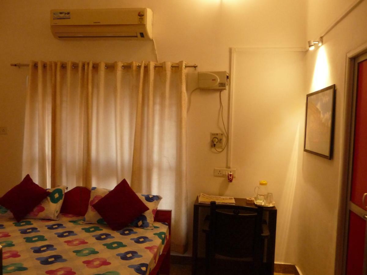 The Sunaina Hotel Varanasi Exterior photo